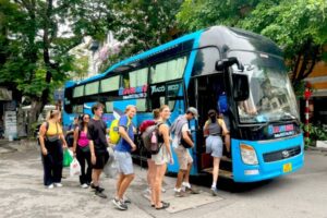 bus-transfer-to-ha-giang-city-from-key-travel-hubs-for-a-smooth-loop-start