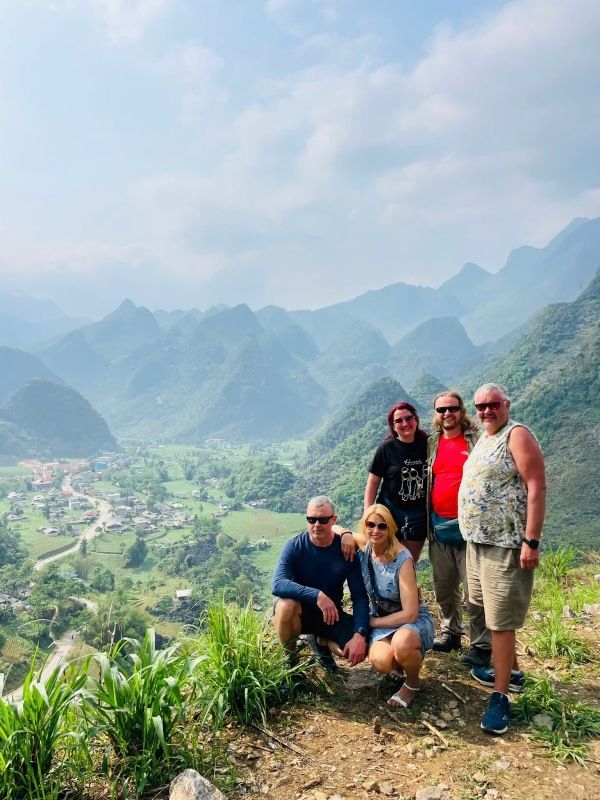tham-ma-slope-hairpin-turns-on-the-ha-giang-loop-route