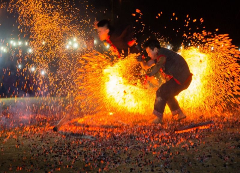 Pa-Then-Fire-Dancing-Festival-Ha-Giang