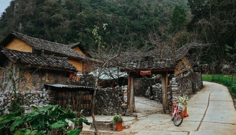 Pao’s House — Sung La Valley