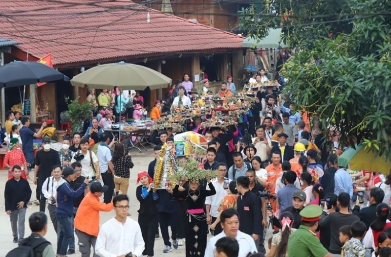 Top 10 Ethnic Minority Markets to Visit on the Ha Giang Loop 5 Du-Gia-Market