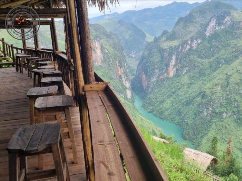 Where to Stay in Ha Giang: The Ultimate Accommodation Guide & Loop Map 6 meo-vac-ma-pi-leng-pass-stay-ha-giang