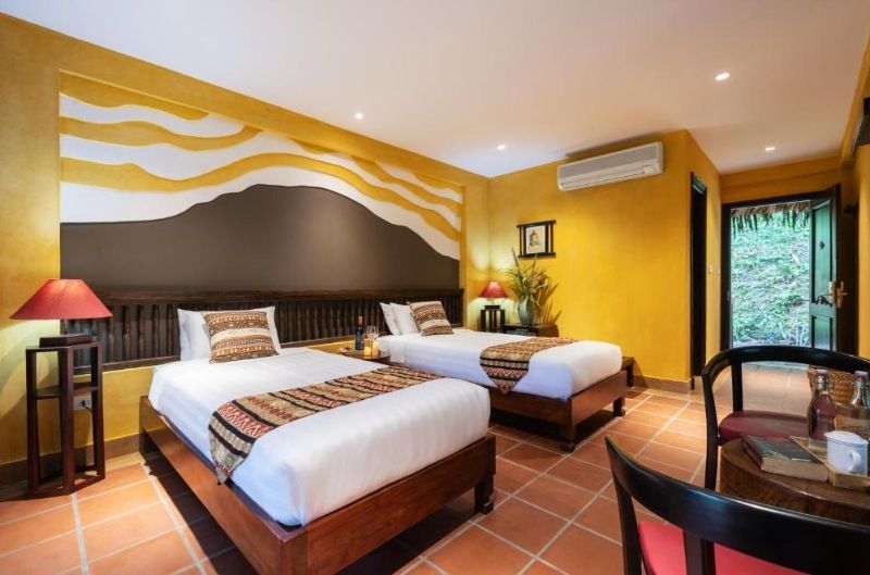 pan-hou-village-room