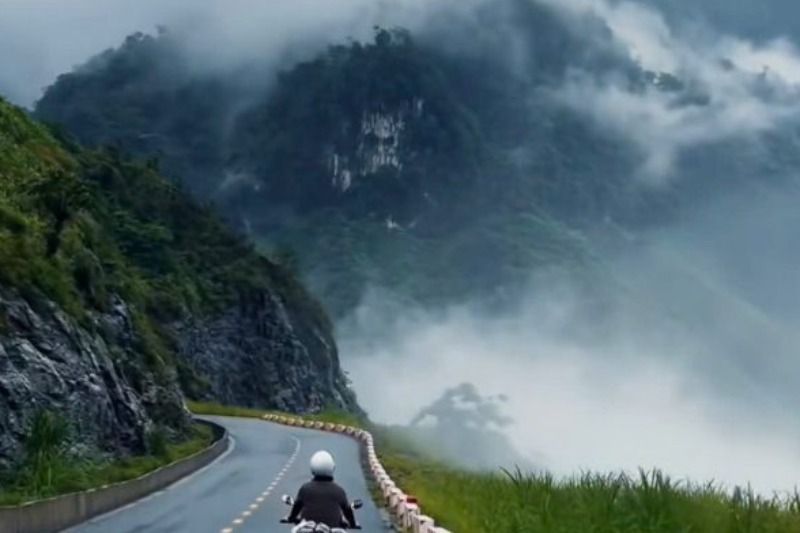 Conquering Ma Pi Leng Pass: Guide to Experience A-Z 4 Rainy-Season-ha-giang