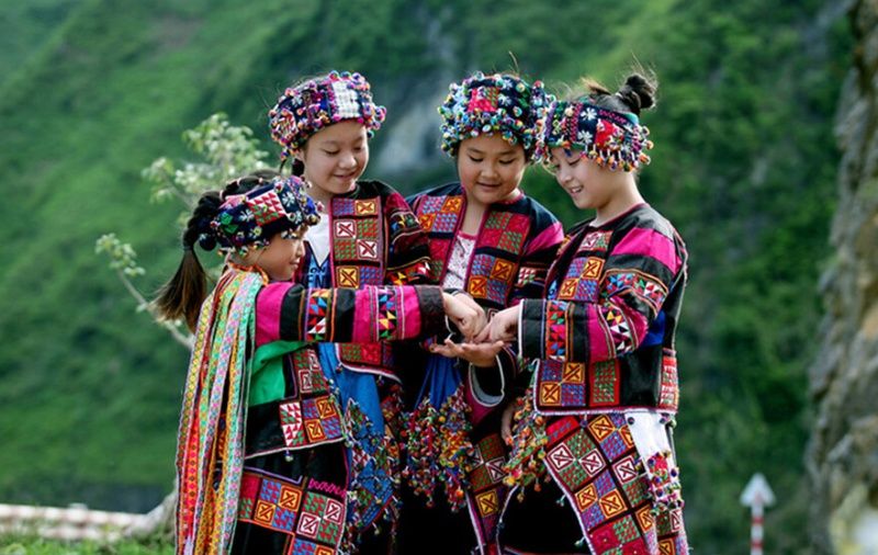 Lo Lo Chai Village the fairy-tale village at VietNam's Northernmost 2 how-many-households-does-lo-lo-chai-have-and-which-ethnic-groups-live-there